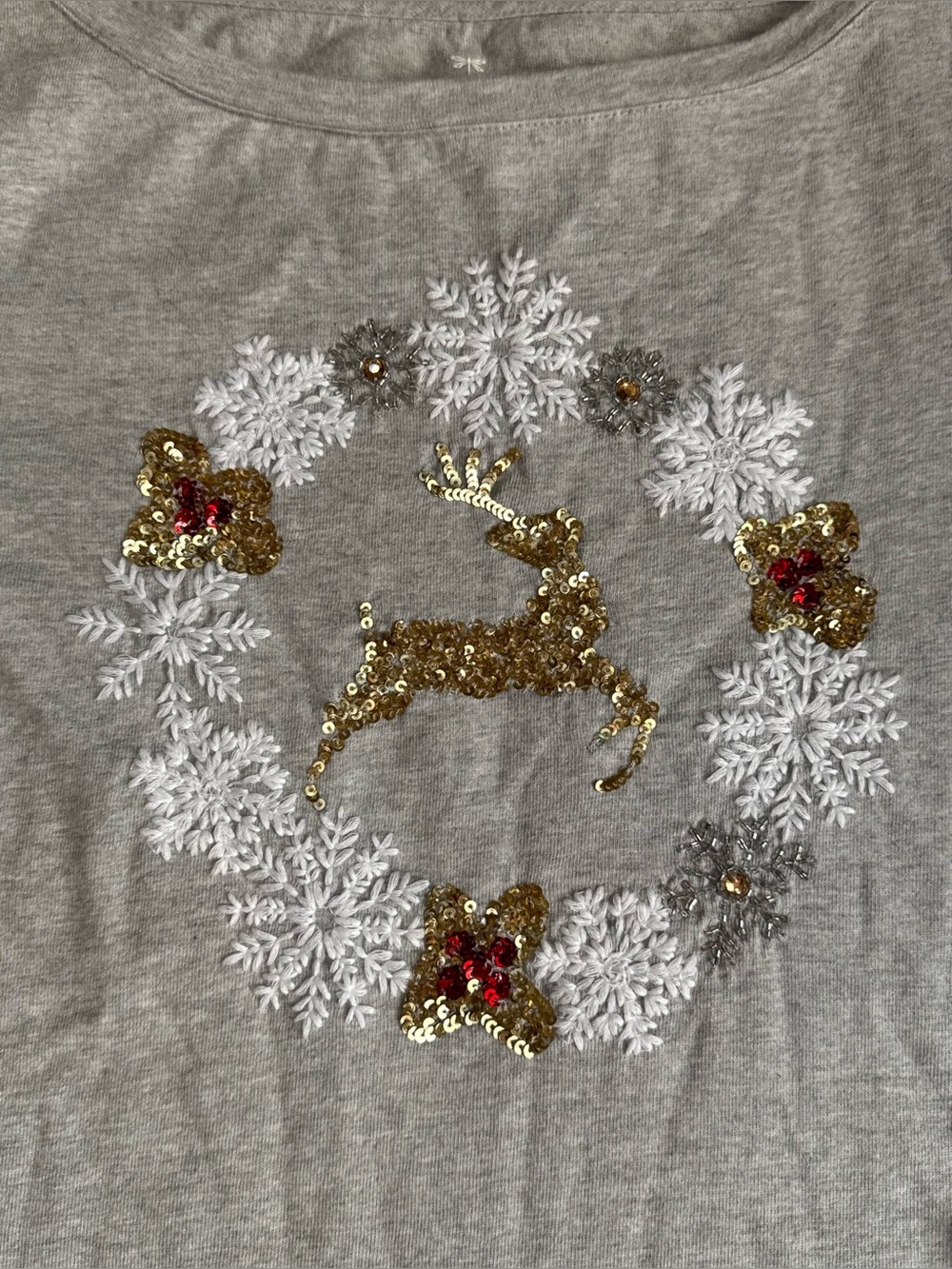 2/$20 Talbots S Gray Sequin Reindeer Snowflake Long Sleeve Shirt Tee Top (B8) - Picture 2 of 4